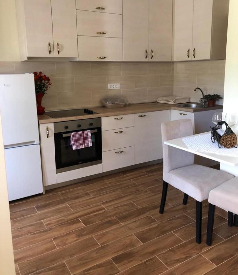 Apartments Todorovic Tivat Bagian luar foto